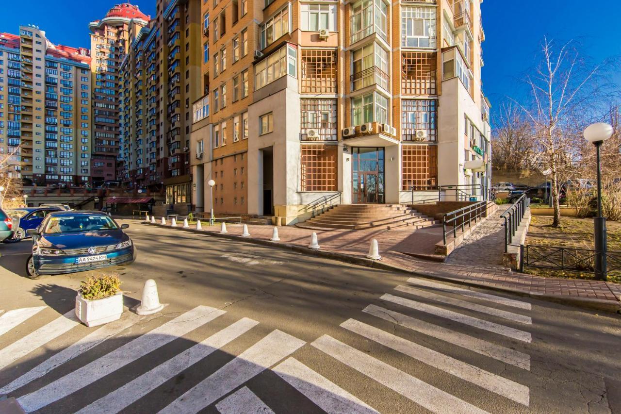 2К Квартира У Новому Будинку, Печерськ Kyiv Exterior photo